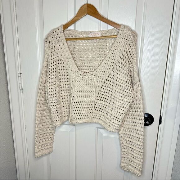 Audrey Parks X Francesca’s Beige Elianna Crochet Lace Up Cropped Sweater S Boho - Picture 2 of 11